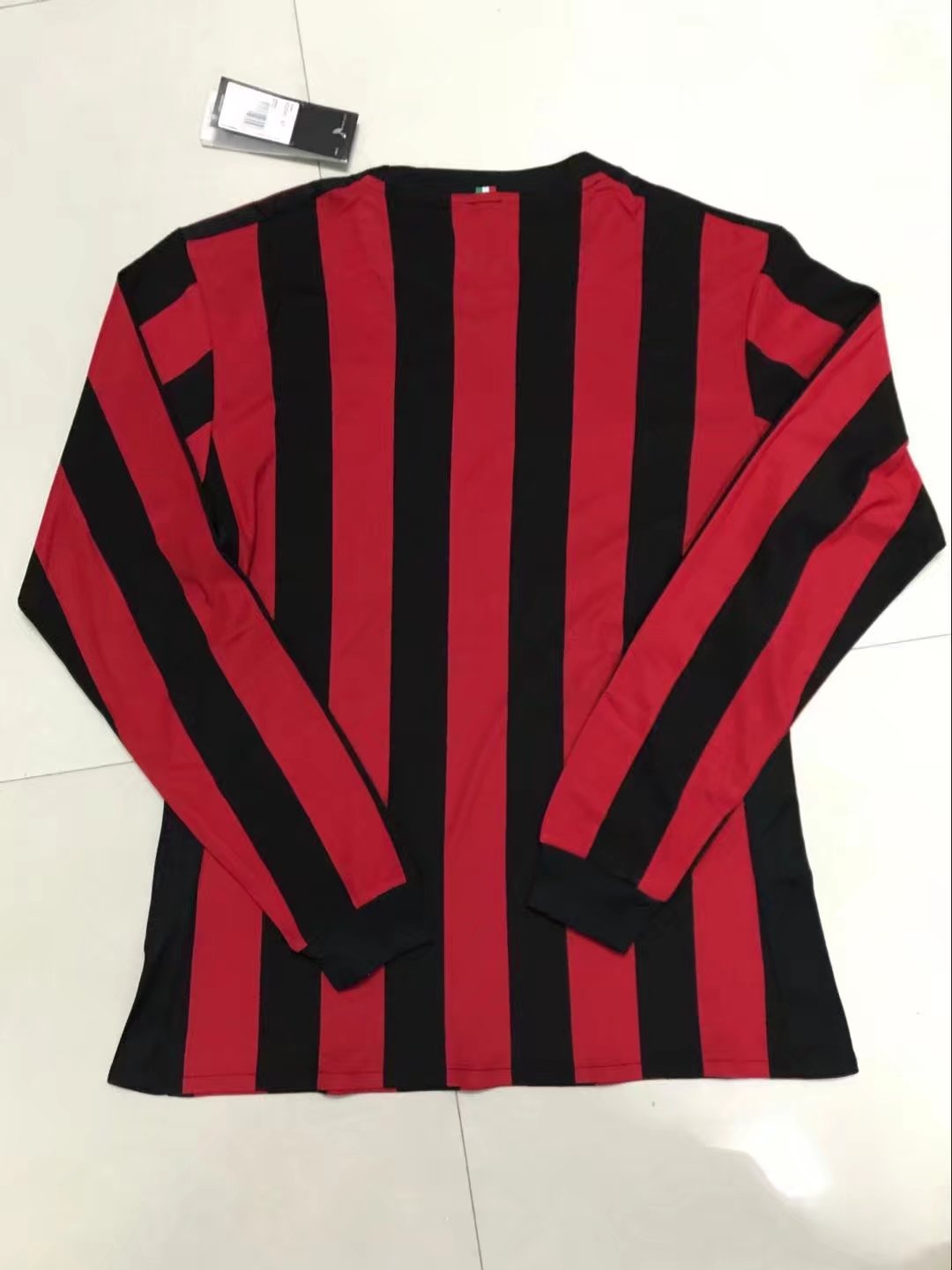 AC Milan Home 2017/18 LS Soccer Jersey Shirt - Click Image to Close